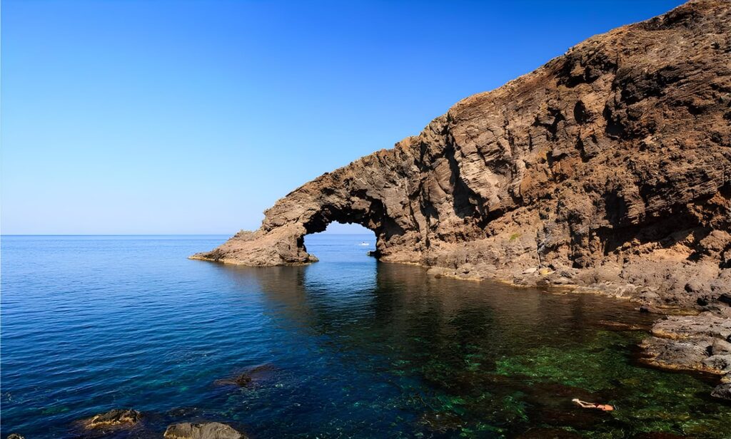 Pantelleria vista mare