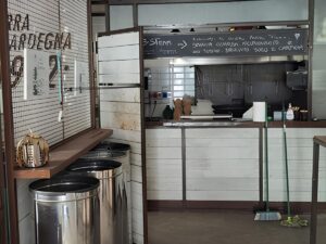 Locale in via Sardegna (angolo via Porcile)- Cagliari